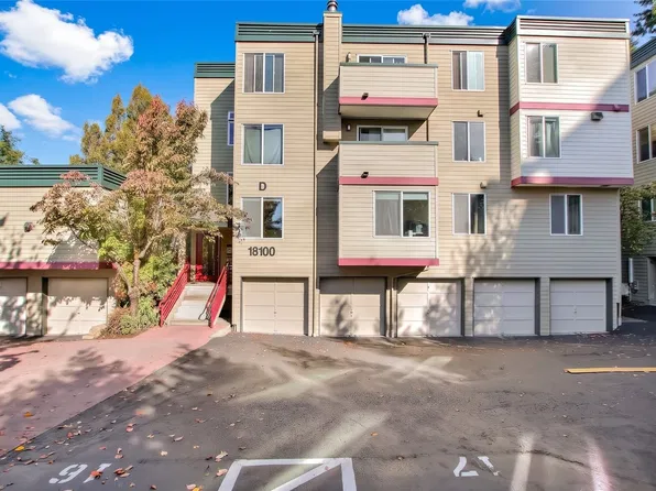 18100 15th Avenue NE #D120, Shoreline, WA 98155