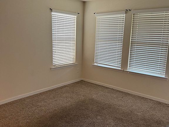5th image of 6664 Woodford Ln