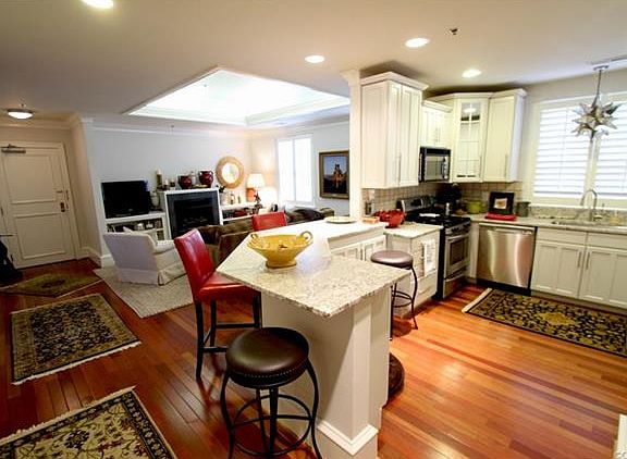 5th image of 1524 West Ave #U32
