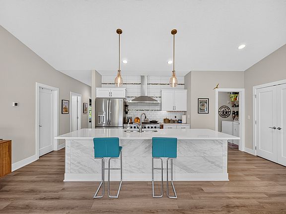 3rd image of 9309 Bellflower Ln