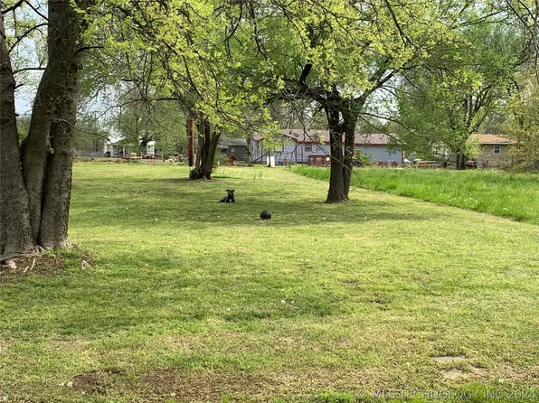 1022 E Randolph St, Okmulgee, OK 74447