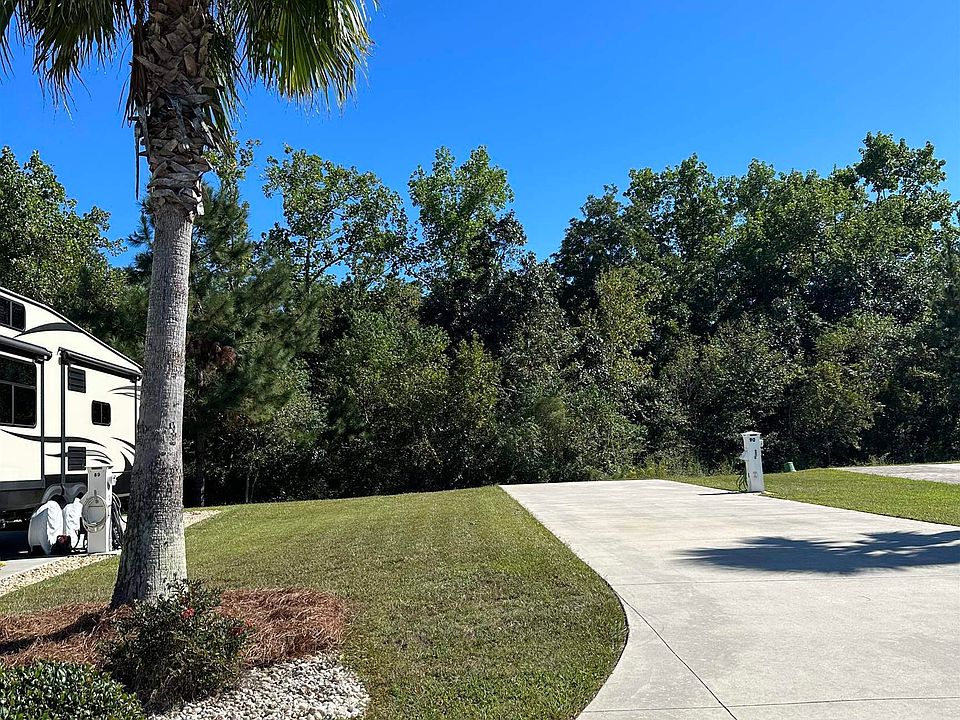1st image of 11863 Gateway Dr