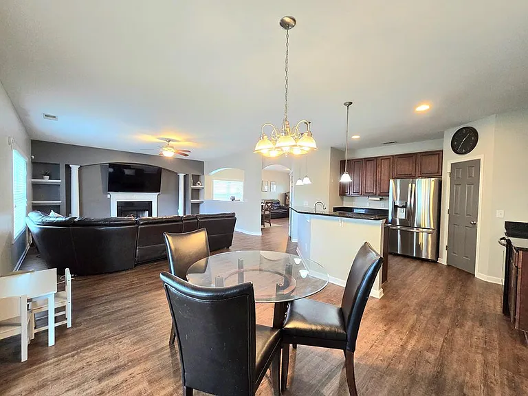 525 Batty Way — Photo 11