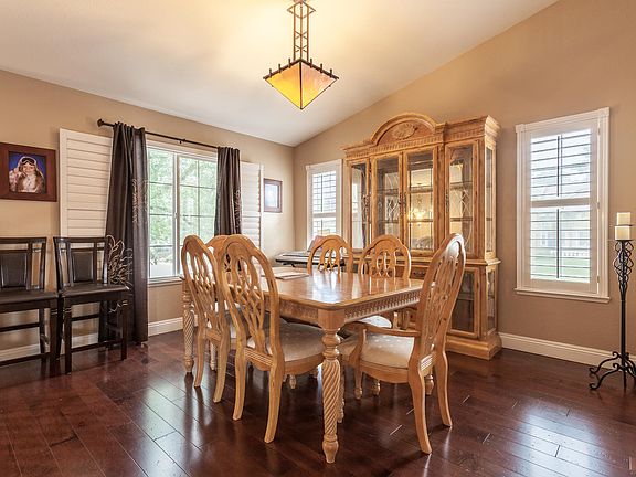 4th image of 8066 Peach Spruce Dr