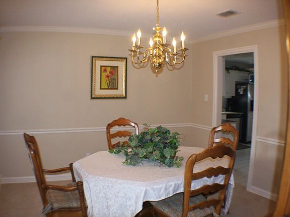 3rd image of 323 Forest Hills Dr