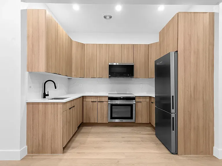 403 Linden St #1 — Photo 3