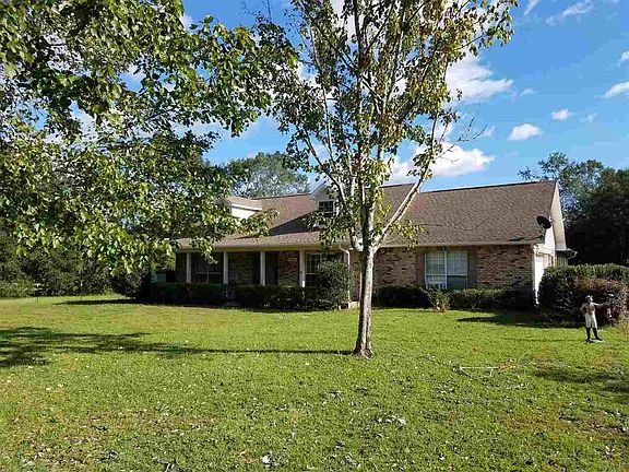 3rd image of 5645 Woodridge Dr