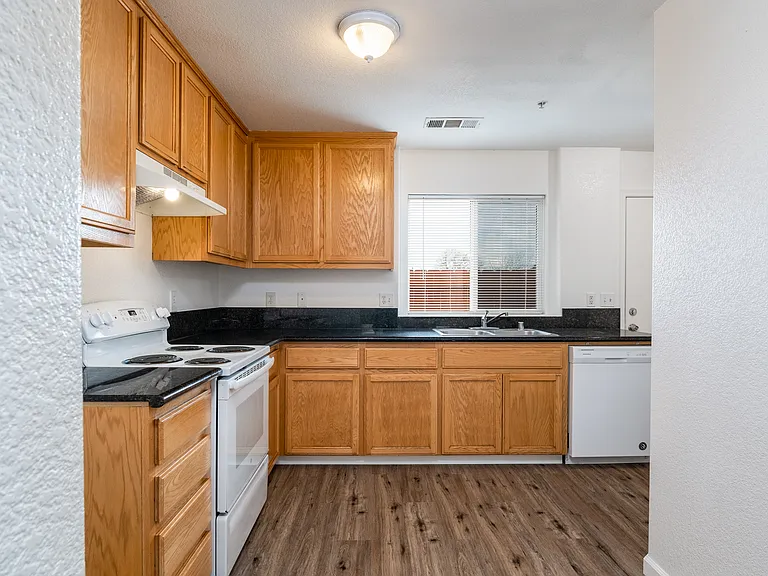 Morgan Manor - Lexar Drive — Photo 18