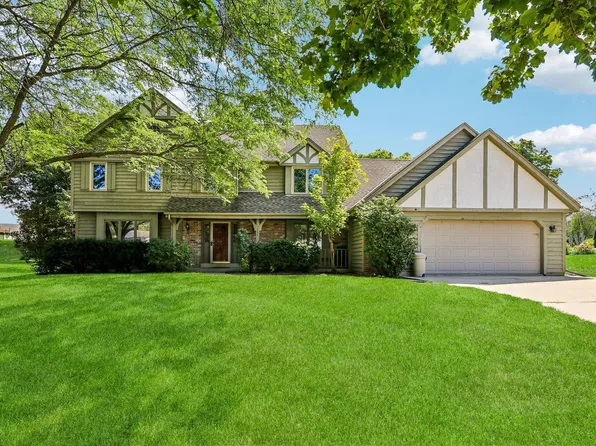 7586 Francis COURT E E, Franklin, WI 53132
