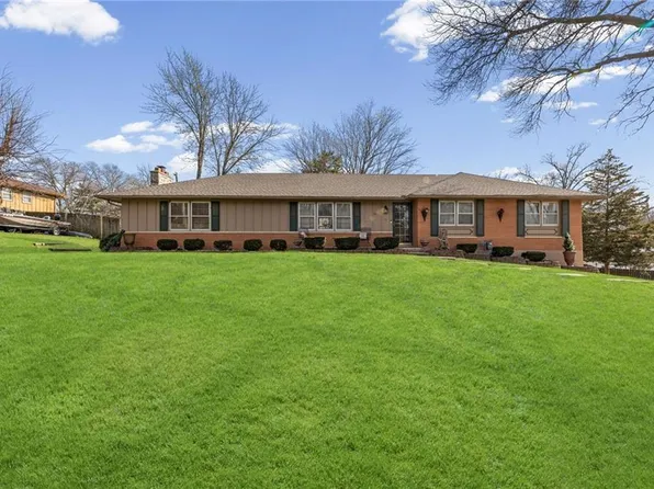 8713 Waverly Ave, Kansas City, KS 66109
