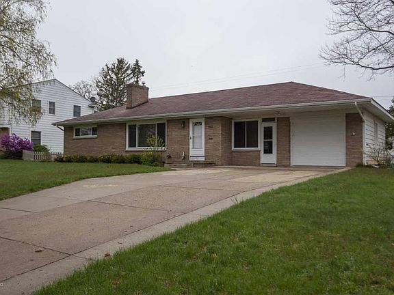 3rd image of 641 Russwood St NE