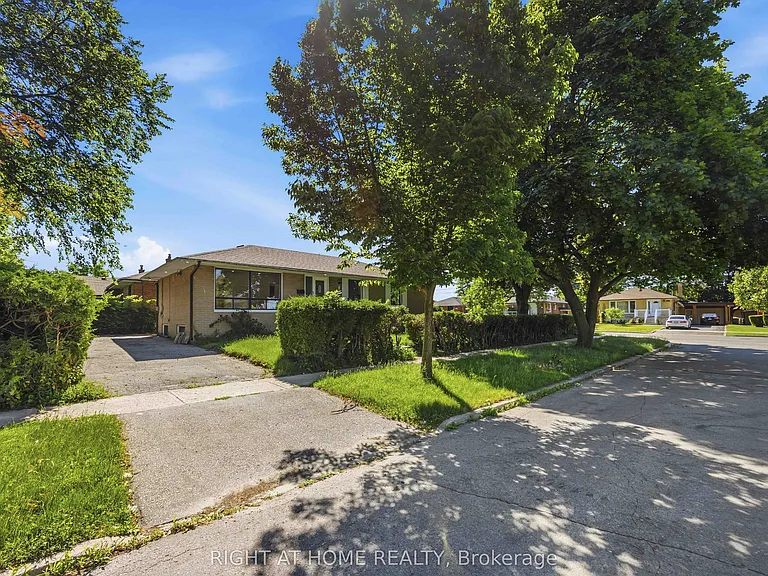 1 Mozart Ave — Photo 2