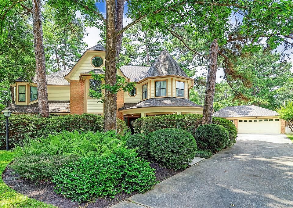 1st image of 20703 Highland Hollow Ln