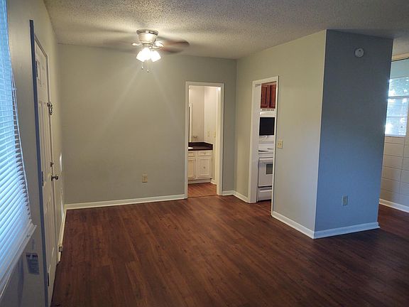 4th image of 3608 Campbell Dr #2