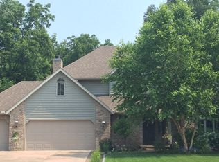 401 Stoneway Dr, Morton, IL