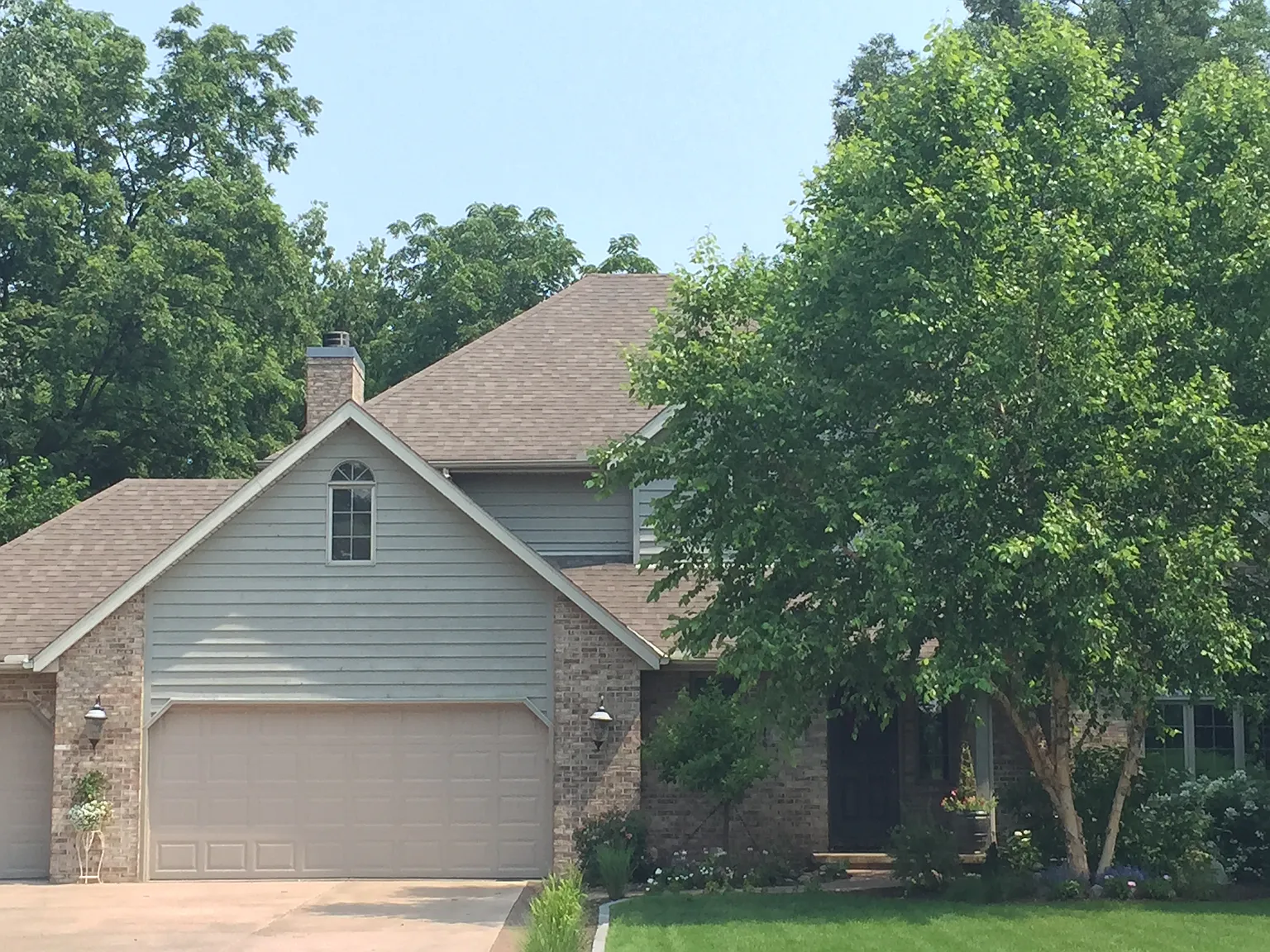 401 Stoneway Dr photo 1