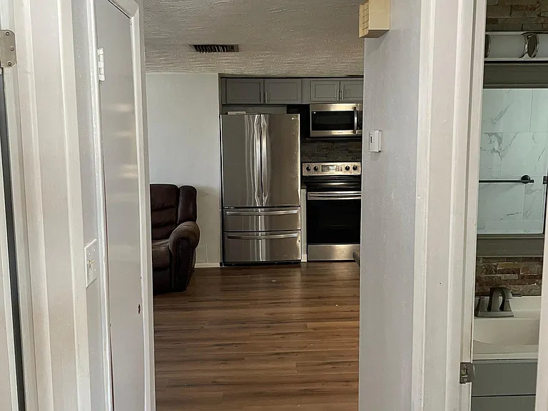 5216 Victoria Ln — Photo 10