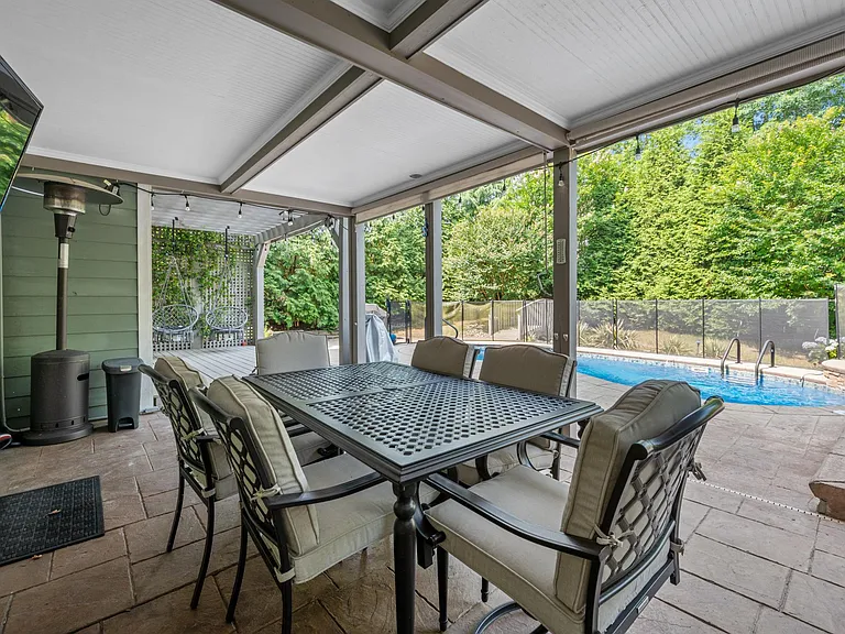 204 Diggory Dr — Photo 49