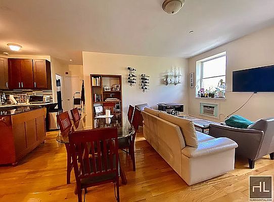 3rd image of 257 15th St APT 504