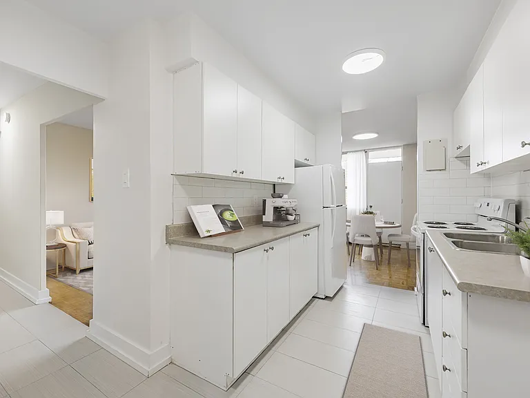 55 Emmett Ave — Photo 1