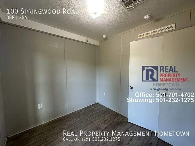 100 Springwood Rd #5 — Photo 8