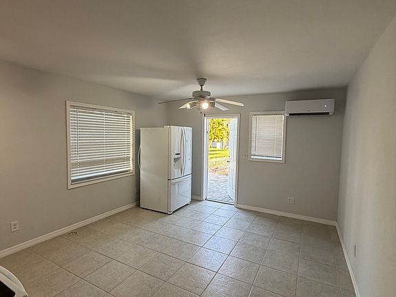 5th image of 14713 Kimberly Ln #1
