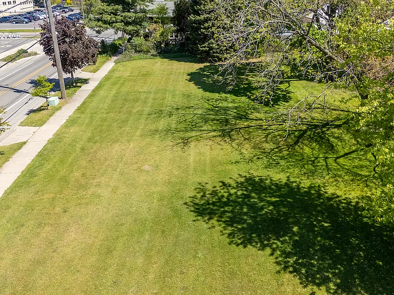 700 Broadway Ave NW #2 — Photo 53