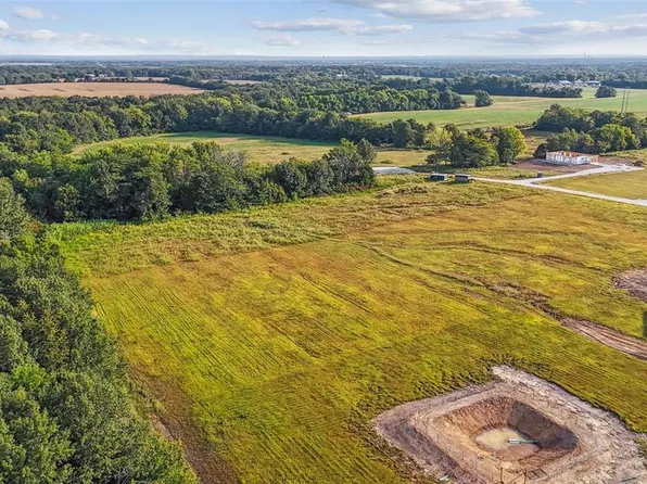 5 Merlot Ct, Wright City, MO 63390