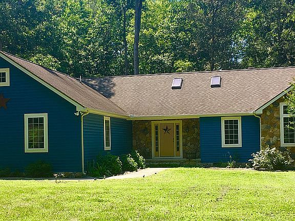 2nd image of 716 Phillips Hill Dr