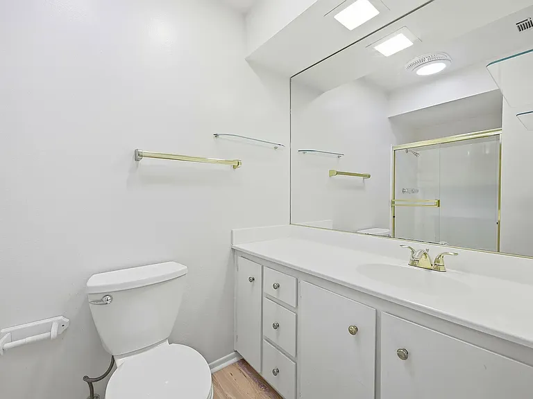 1457 Seven Hills Dr — Photo 7