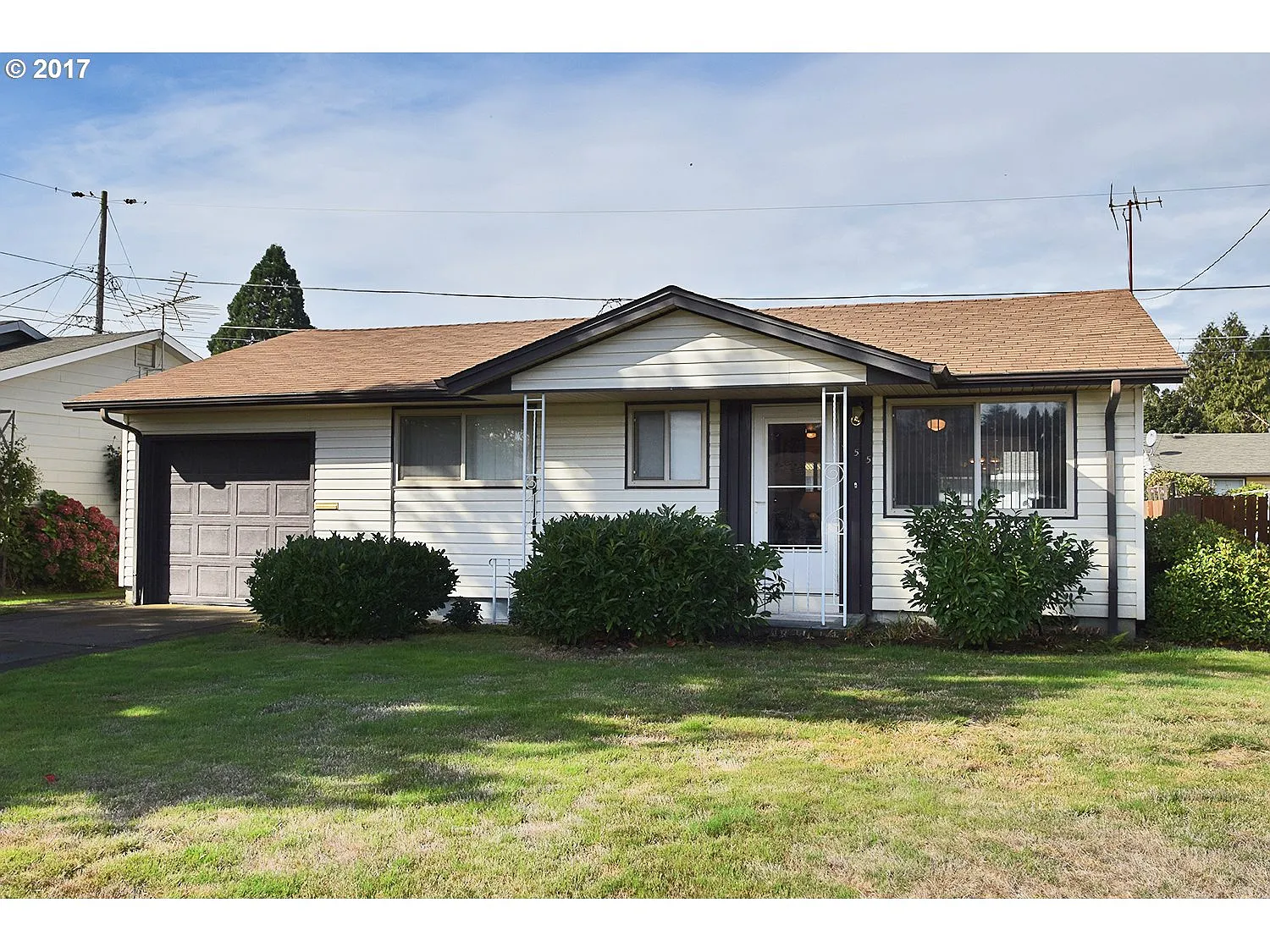 955 Cahill Way photo 1
