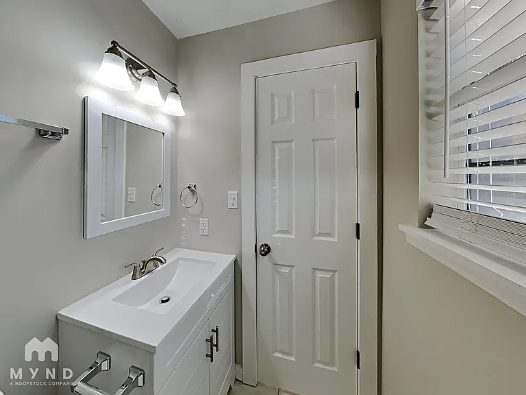 325 Morris Dr SE — Photo 9