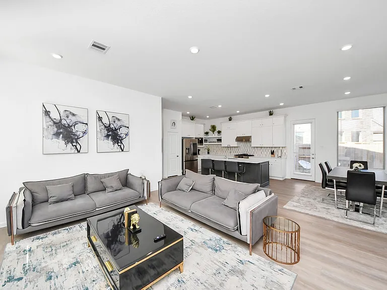 3040 Ash Ray Dr — Photo 20