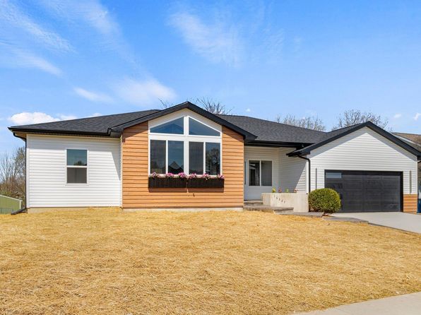 16327 Hawk Ridge Ct, Harlan, IN 46743