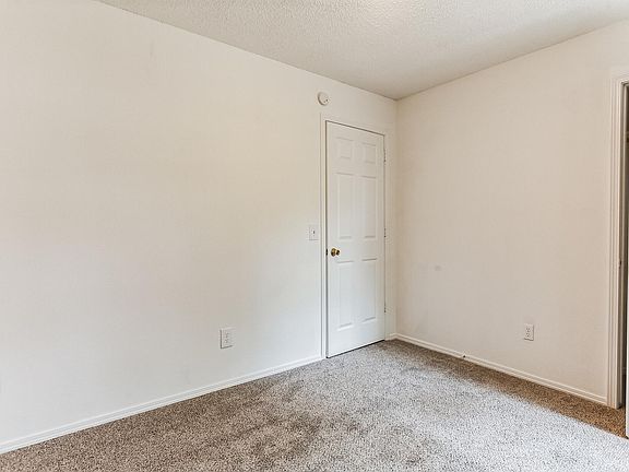 4th image of 3151 W Anne St
