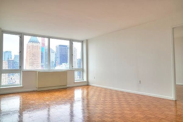 1st image of 328 W 43rd St #12