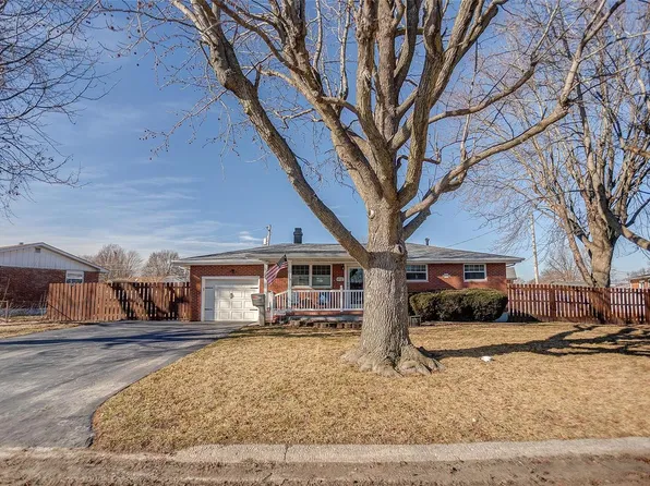 812 Homm St, Bethalto, IL 62010