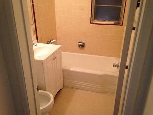4th image of 1107 N Altadena Dr