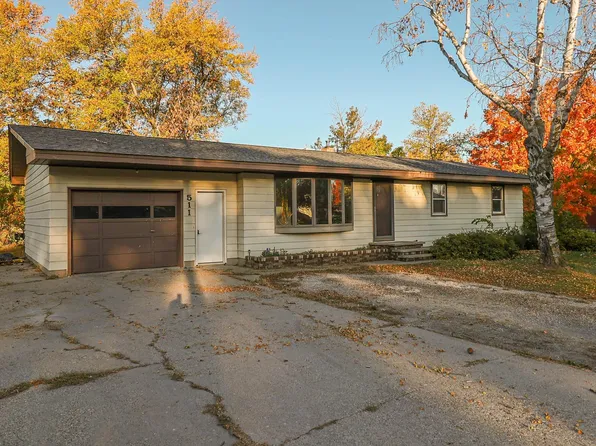 511 Western St, New Munich, MN 56356
