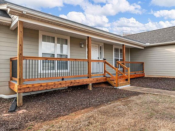 5th image of 310 Timothy Paul Dr