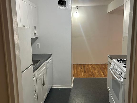 5th image of 25 Franklin Blvd APT 5