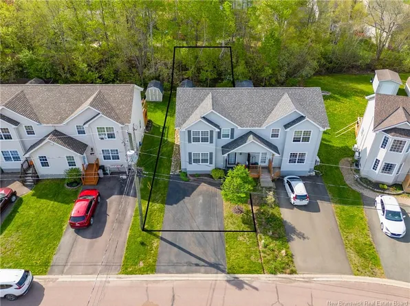 97 Merlot Cres, Dieppe, NB E1A 7W4