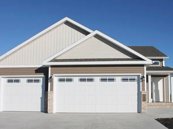 1208 Legion Ln, West Fargo, ND 58078