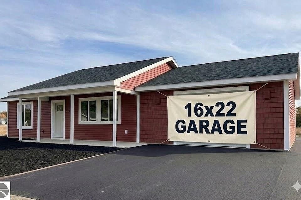 1st image of 31 Mockingbird Dr