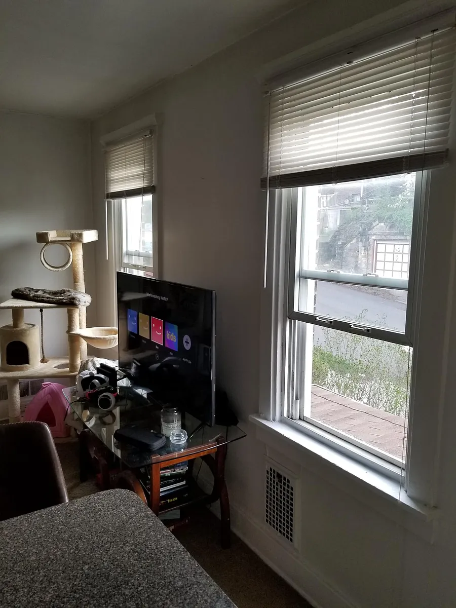 Building Photo - 4007 Windsor St #2