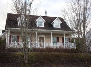 1510 Sherwood Dr, Christiansburg, VA 24073