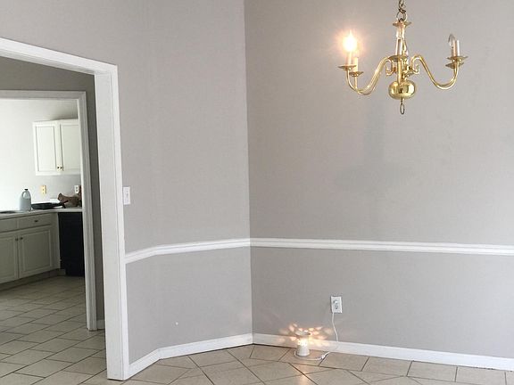2nd image of 2855 Camelot Woods Dr