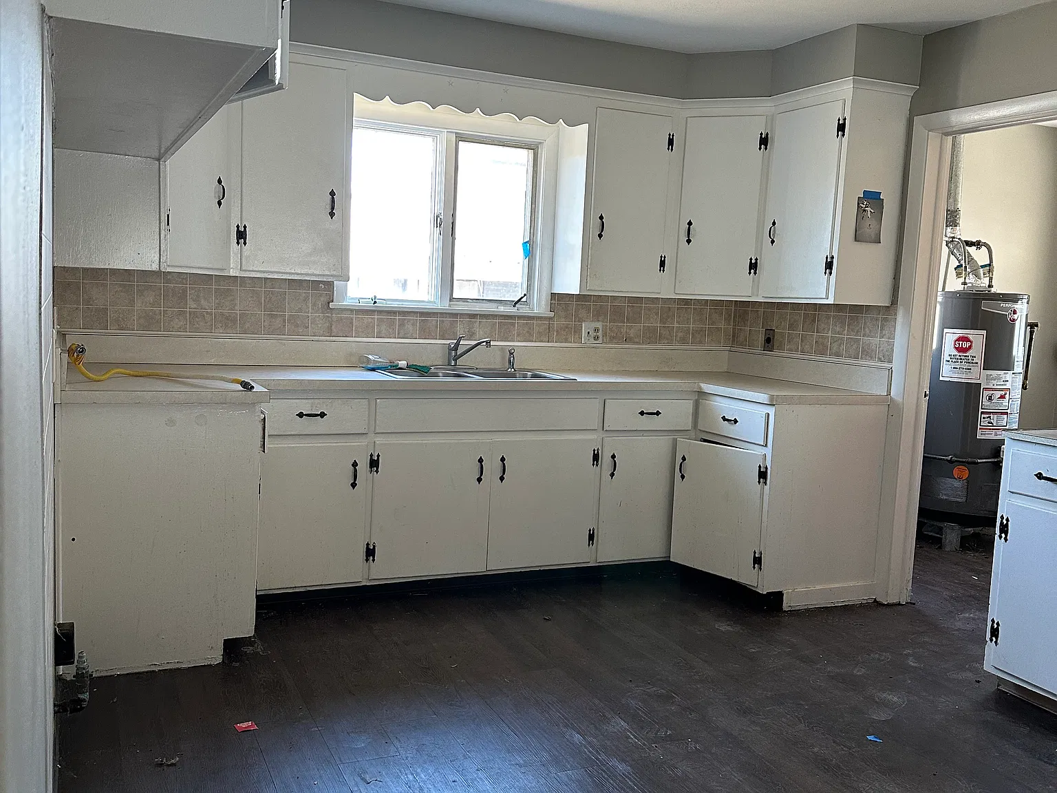2 bed, 1100 sqft, $1,100 — Photo 1
