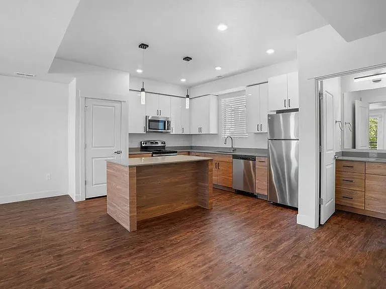 Vaseo Townhomes — Photo 15