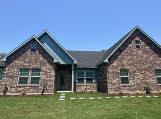 300 Austin St, Alvarado, TX 76009